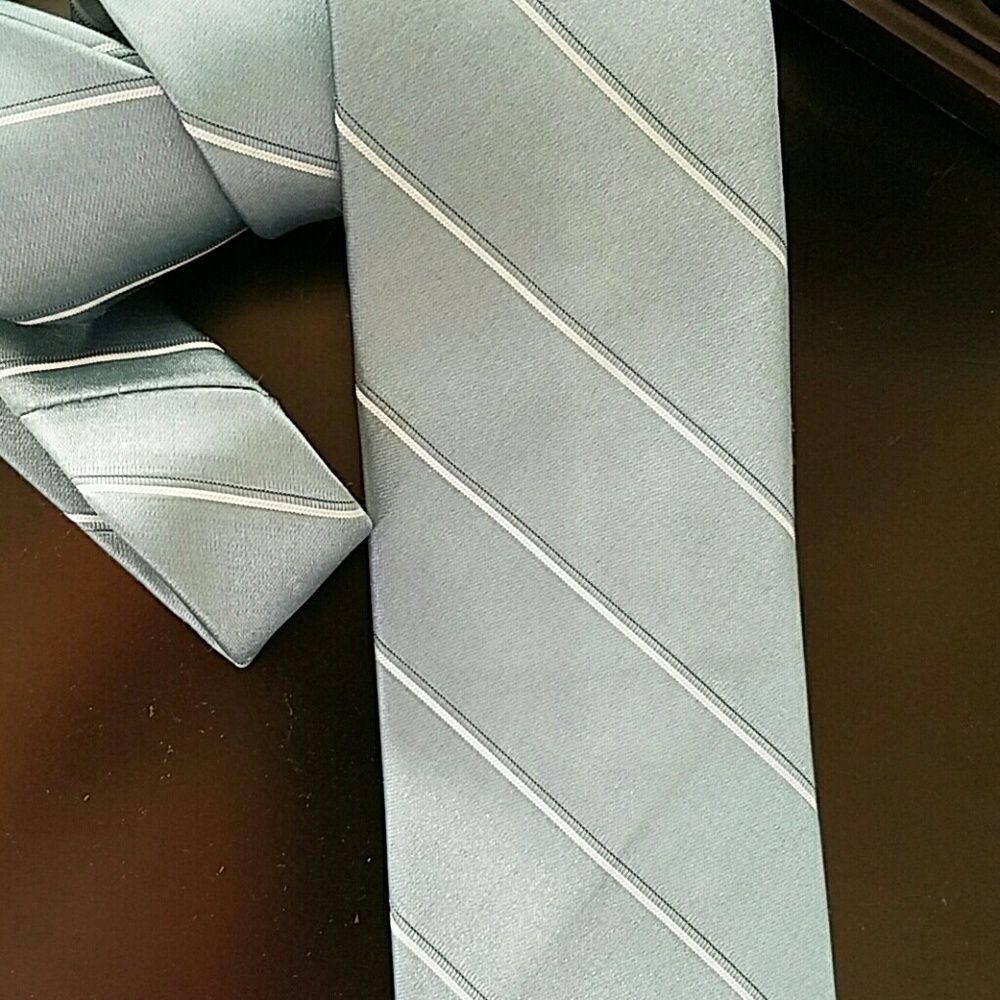 Wembley Tie - Picture 2 of 5